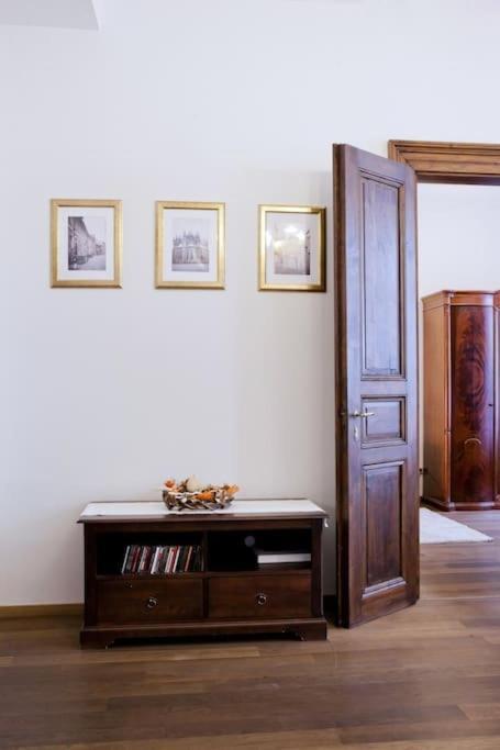 Ferienwohnung Rhythm And Style In Prague City Center Andel Exterior foto