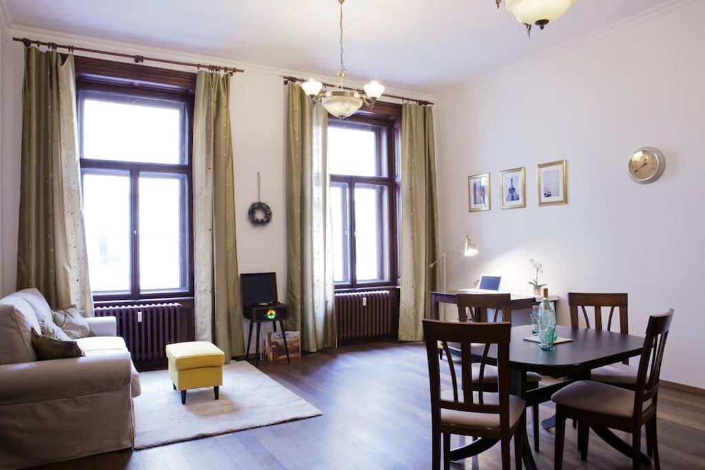Ferienwohnung Rhythm And Style In Prague City Center Andel Exterior foto